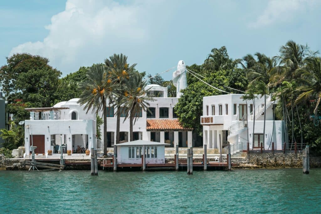 https://unsplash.com/photos/white-and-brown-wooden-boat-on-body-of-water-during-daytime-2Fn53YULM48